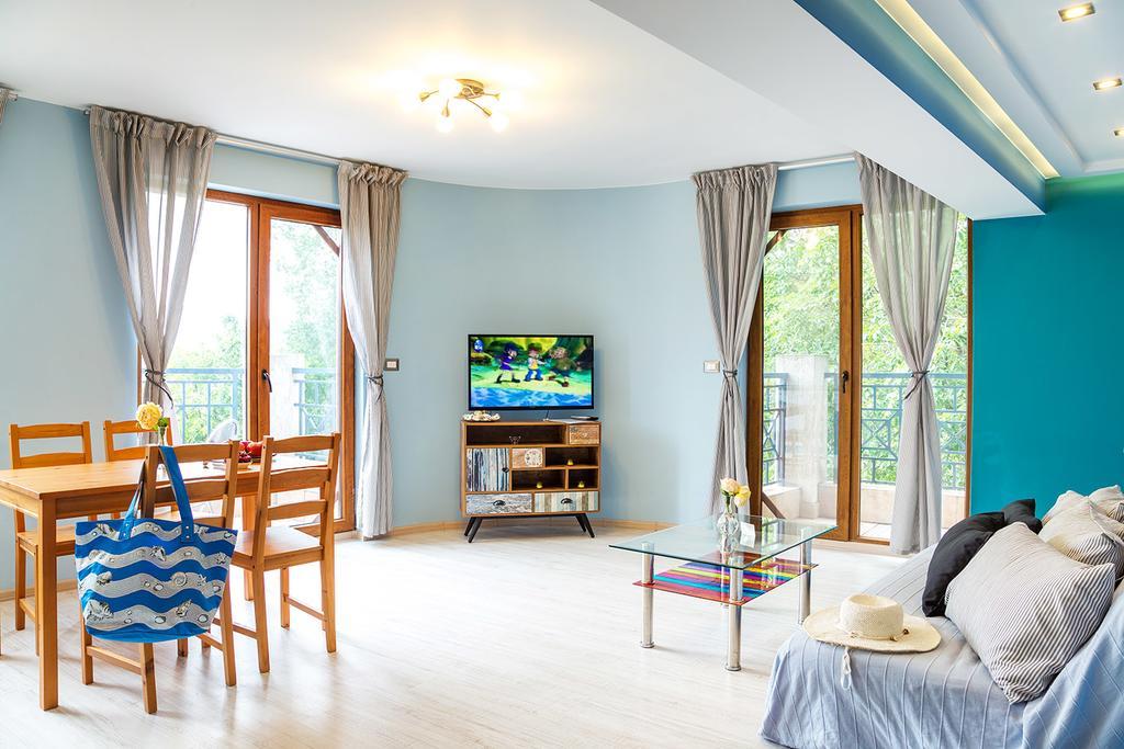 Aparthotel Prostor Kavarna Exteriör bild